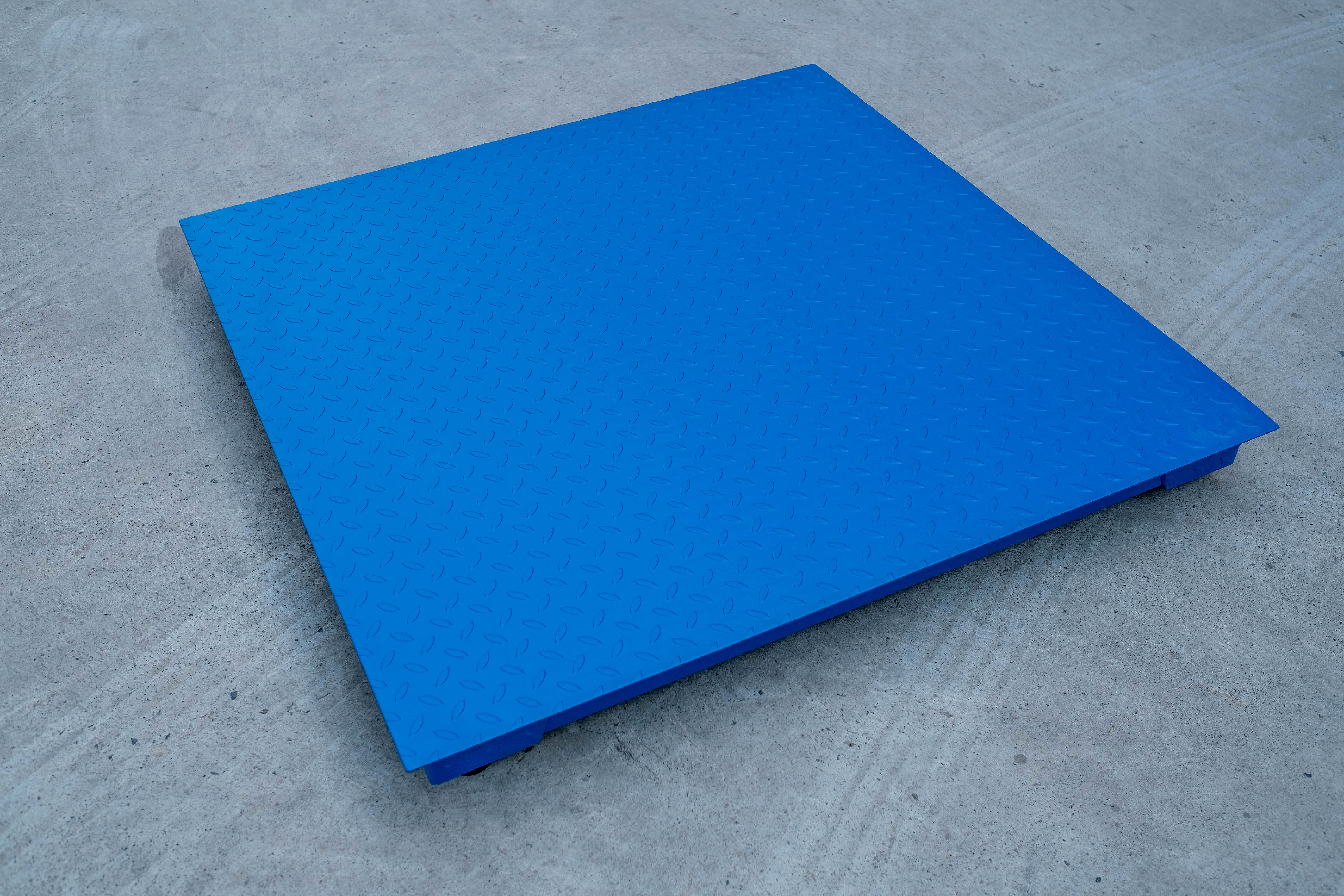 Floor scale